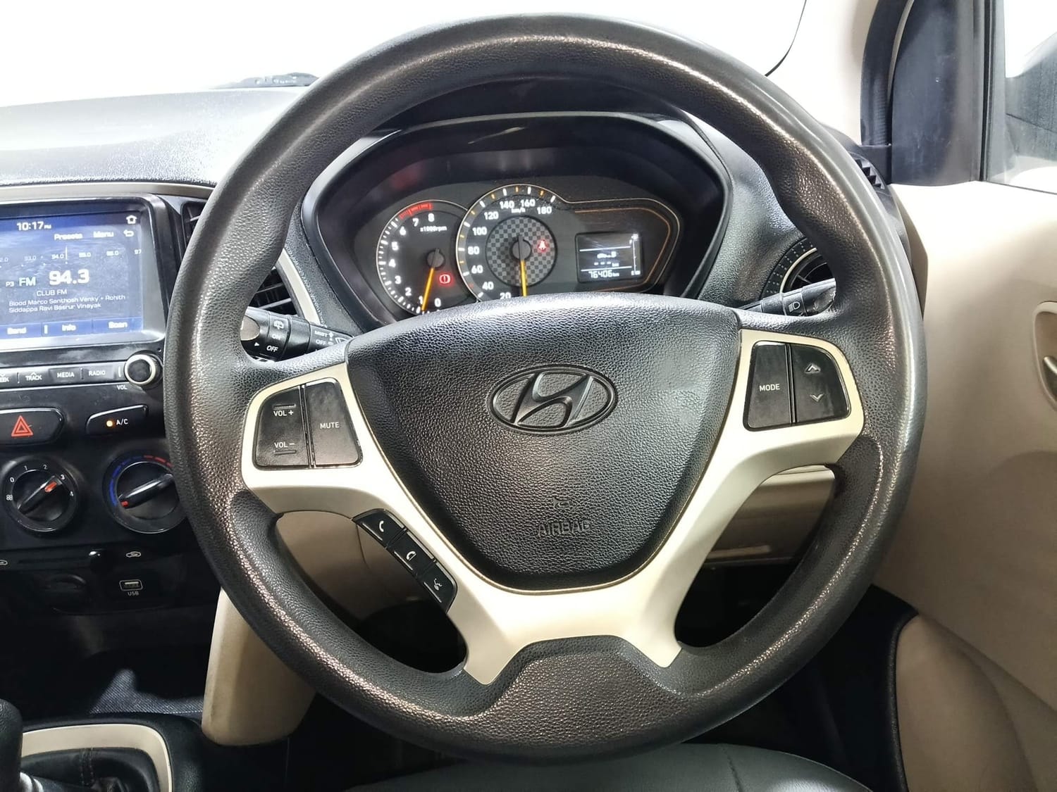 Santro image 14 Santro image 14