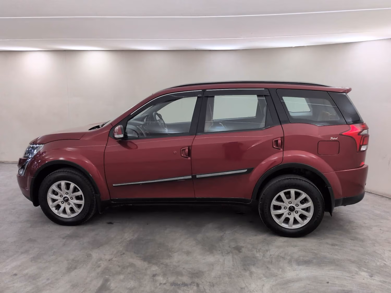 Used 2019 Mahindra XUV500 Used 2019 Mahindra XUV500