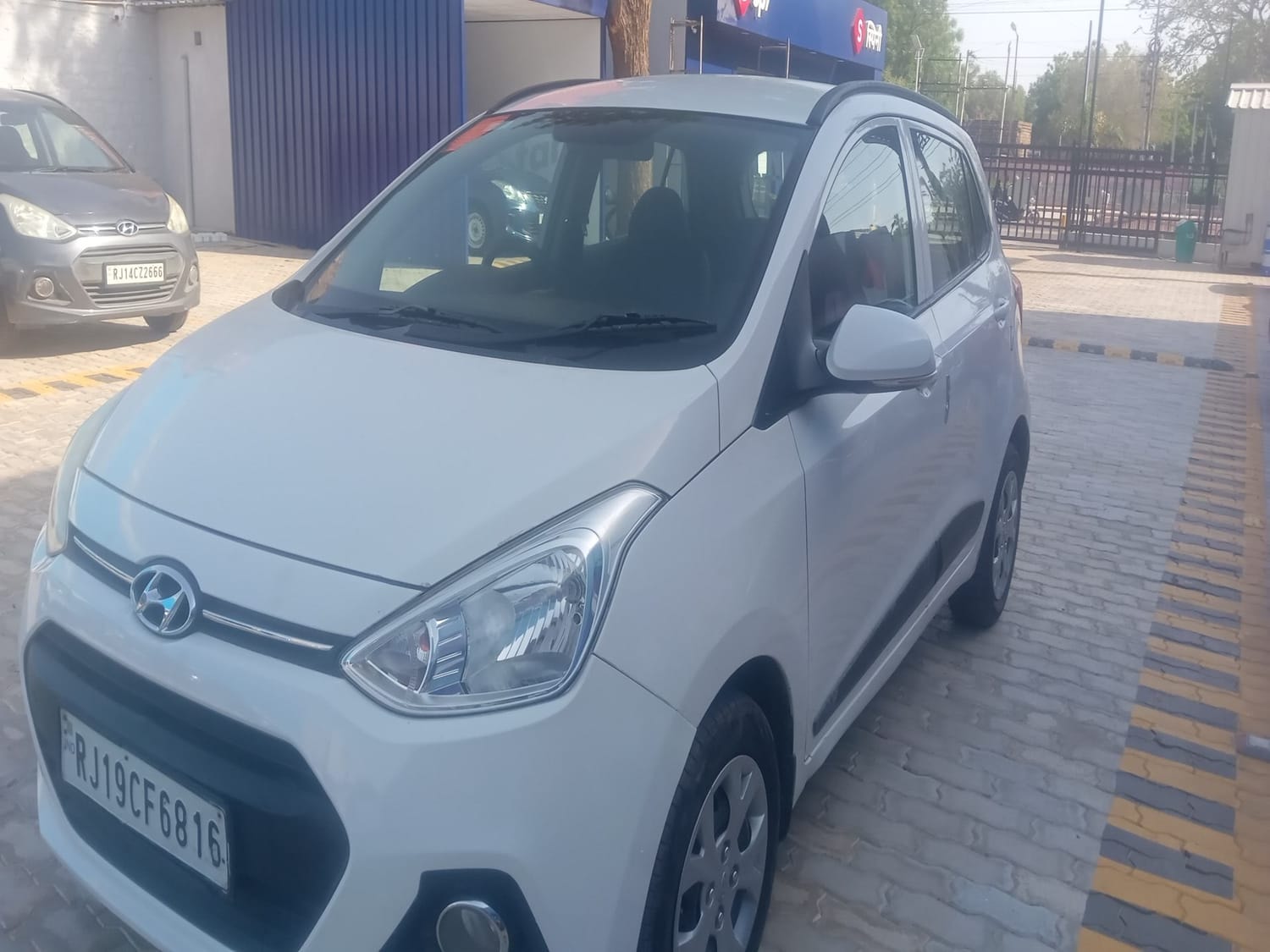 Used 2015 Hyundai Grand i10 Used 2015 Hyundai Grand i10