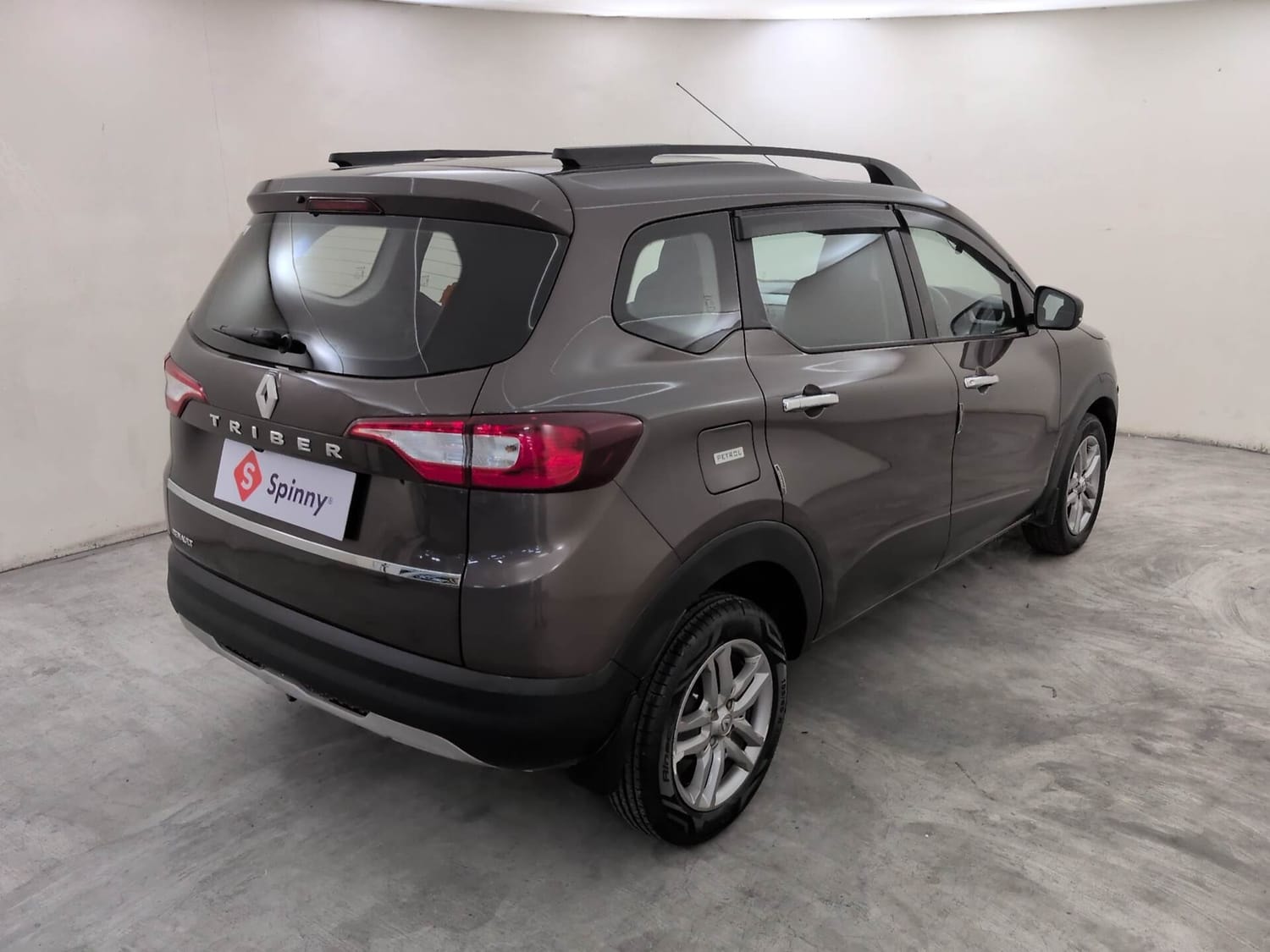 Used 2023 Renault Triber Used 2023 Renault Triber