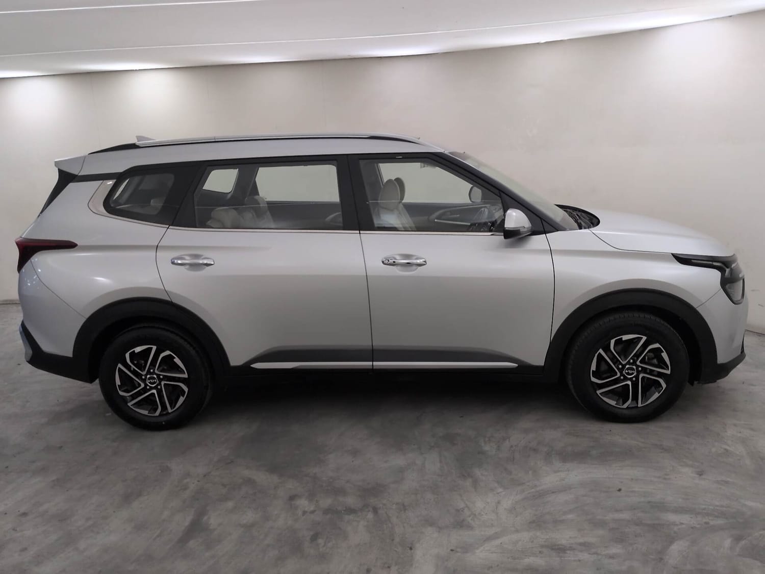 Used 2022 Kia Carens Used 2022 Kia Carens