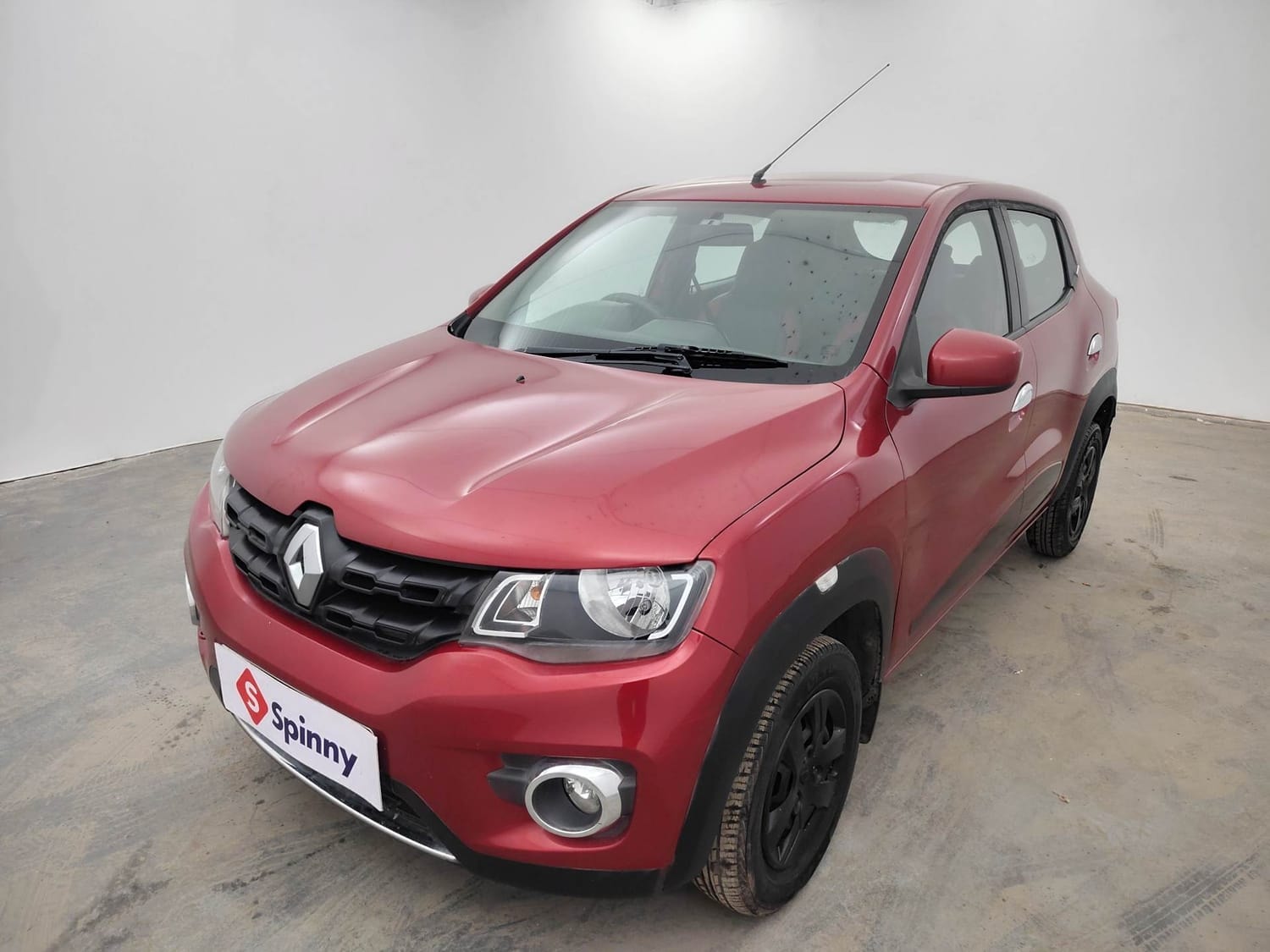 View 2016 Renault Kwid RXT 1.0 (O) BS IV Image 1 Used 2016 Renault Kwid RXT 1.0 (O) BS IV Image 1