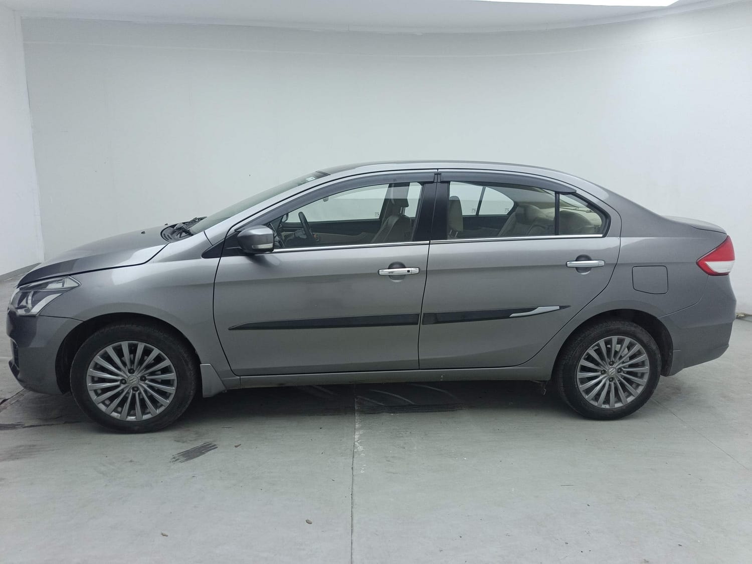 Ciaz image 2 Ciaz image 2