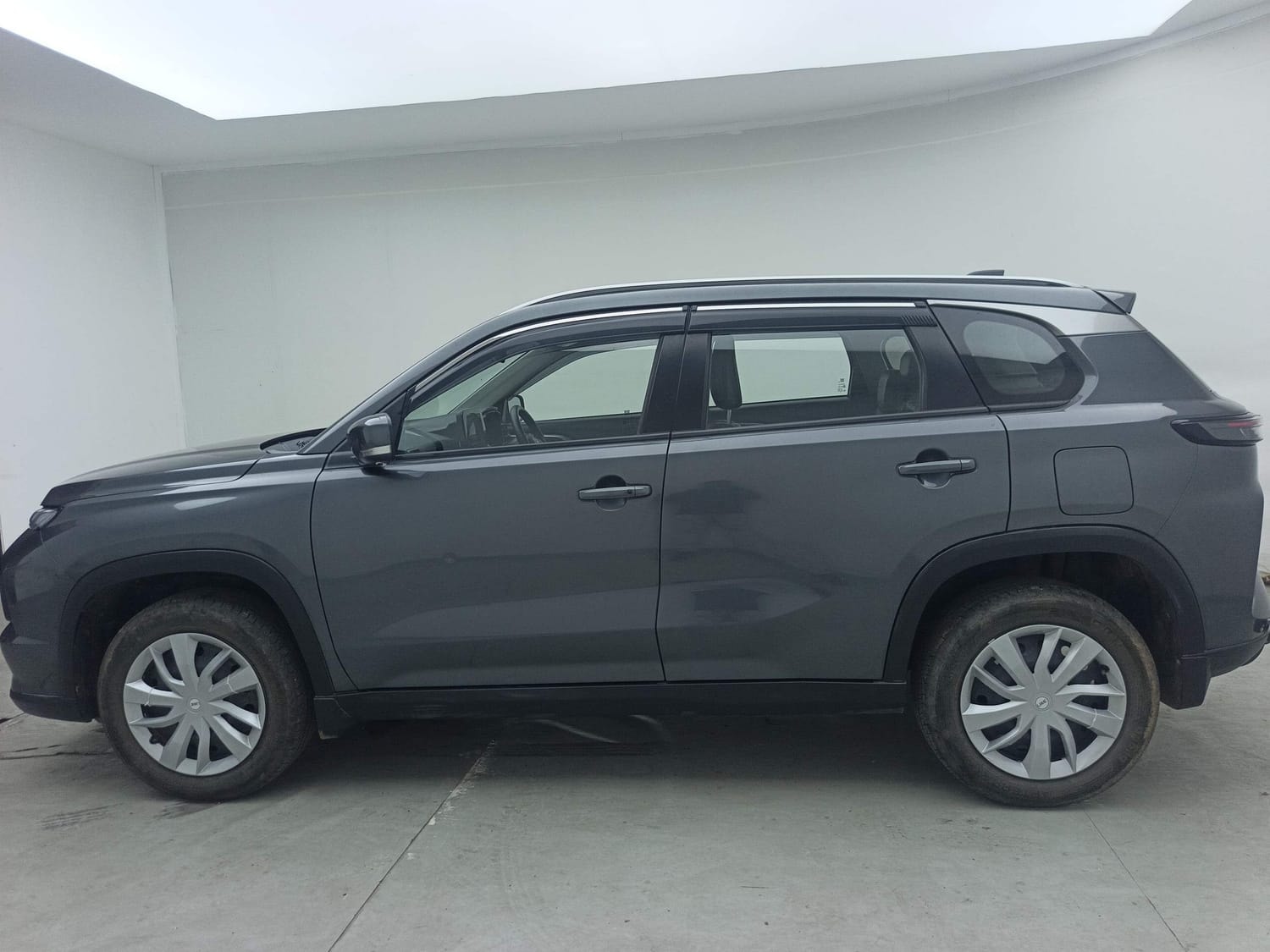 Grand Vitara image 2 Grand Vitara image 2