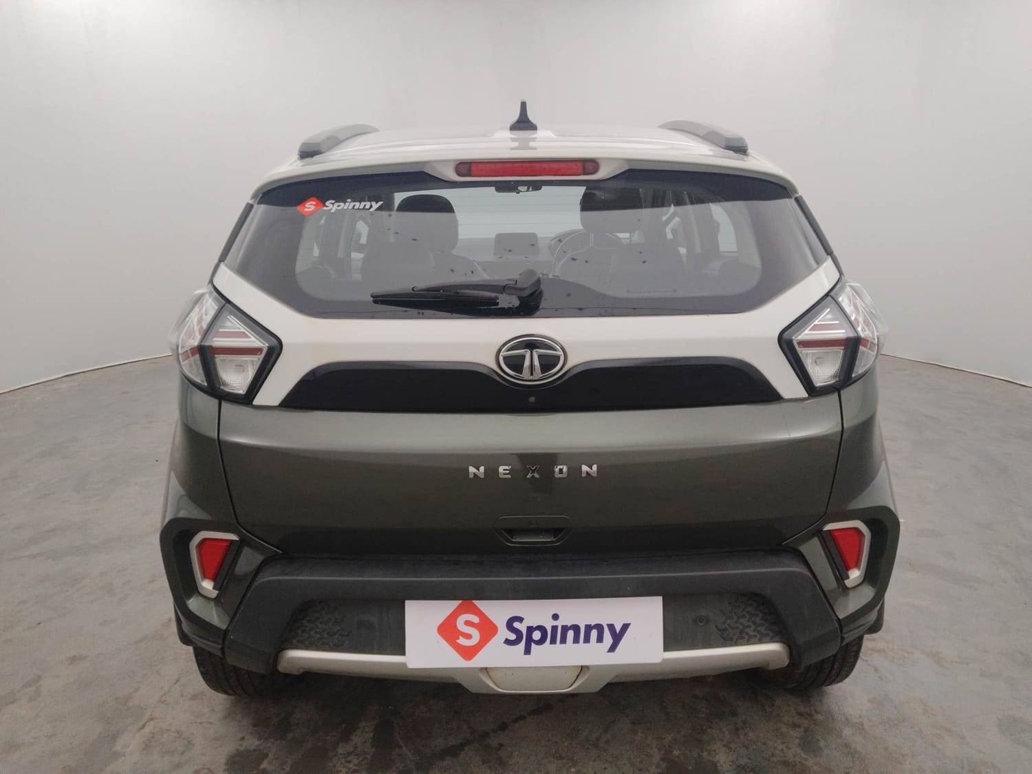 View 2020 Tata Nexon Revotron XZ Plus (O) Dual Tone Image 4 Used 2020 Tata Nexon Revotron XZ Plus (O) Dual Tone Image 4