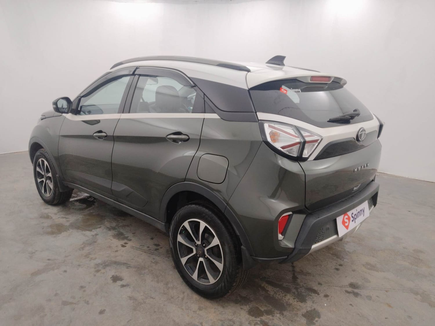 View 2020 Tata Nexon Revotron XZ Plus (O) Dual Tone Image 3 Used 2020 Tata Nexon Revotron XZ Plus (O) Dual Tone Image 3