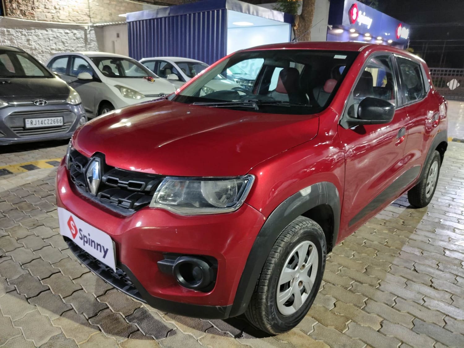 View 2016 Renault Kwid RXL Image 1 Used 2016 Renault Kwid RXL Image 1