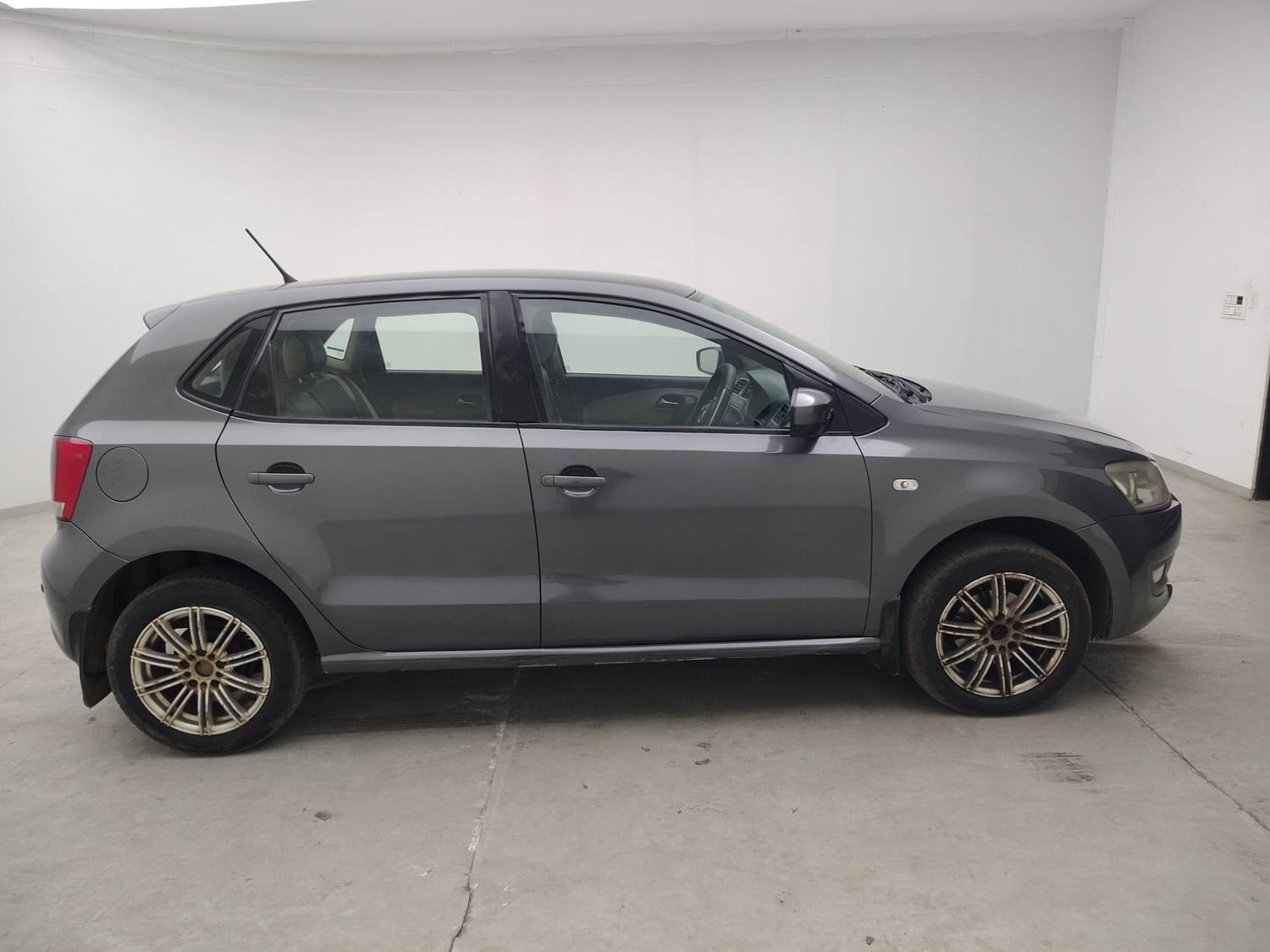 View 2013 Volkswagen Polo 1.2 Comfortline Petrol Image 6 Used 2013 Volkswagen Polo 1.2 Comfortline Petrol Image 6