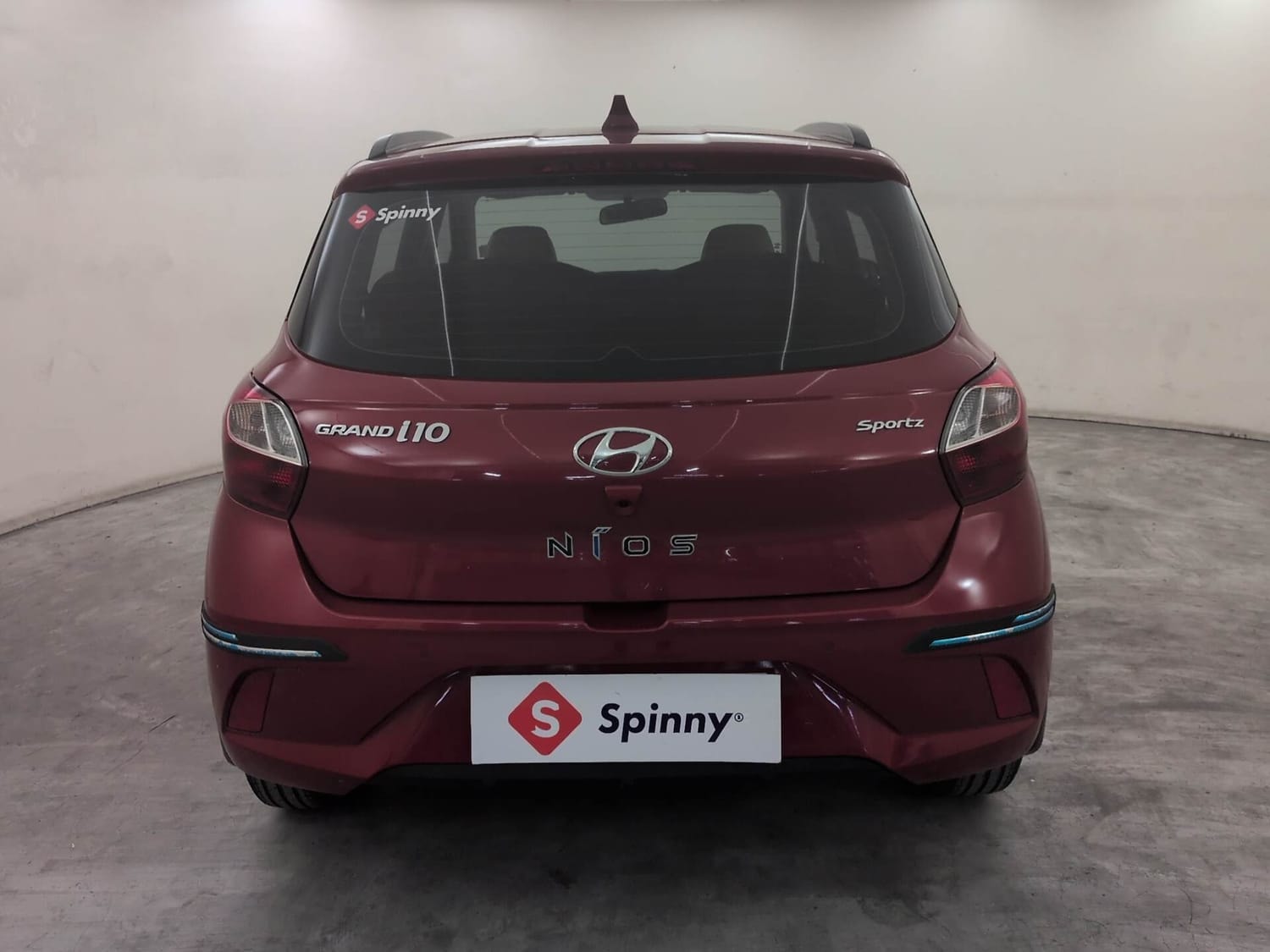 View 2022 Hyundai Grand i10 Nios Sportz Petrol AMT Image 4 Used 2022 Hyundai Grand i10 Nios Sportz Petrol AMT Image 4
