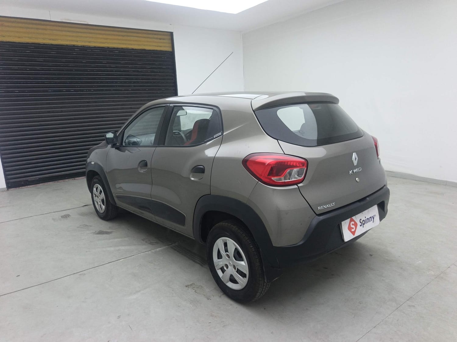 View 2016 Renault Kwid RXT 1.0 BS IV Image 3 Used 2016 Renault Kwid RXT 1.0 BS IV Image 3