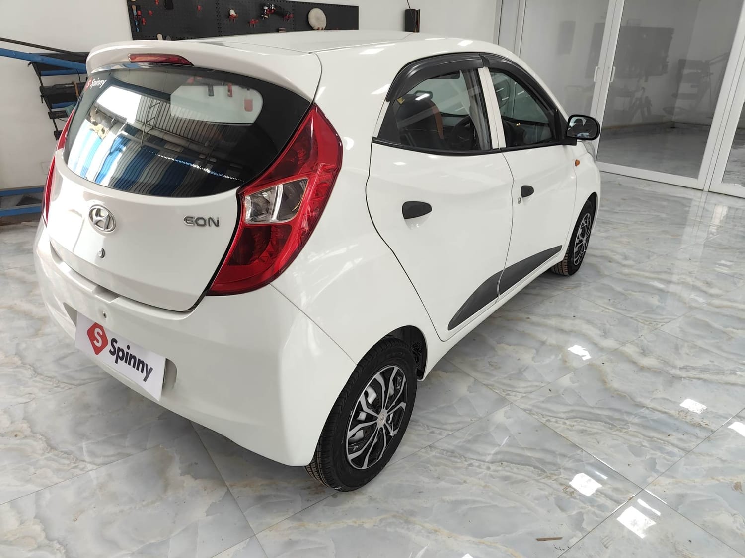 View 2018 Hyundai EON Era Plus Sports Edition Image 5 Used 2018 Hyundai EON Era Plus Sports Edition Image 5