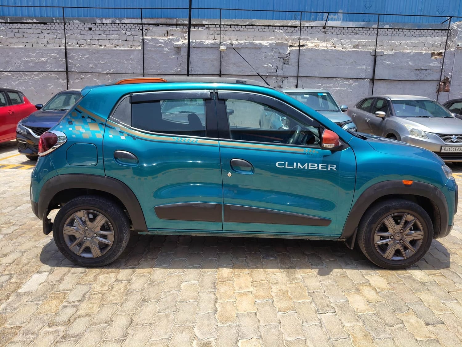 View 2022 Renault Kwid Climber (O) Easy-R Image 6 Used 2022 Renault Kwid Climber (O) Easy-R Image 6