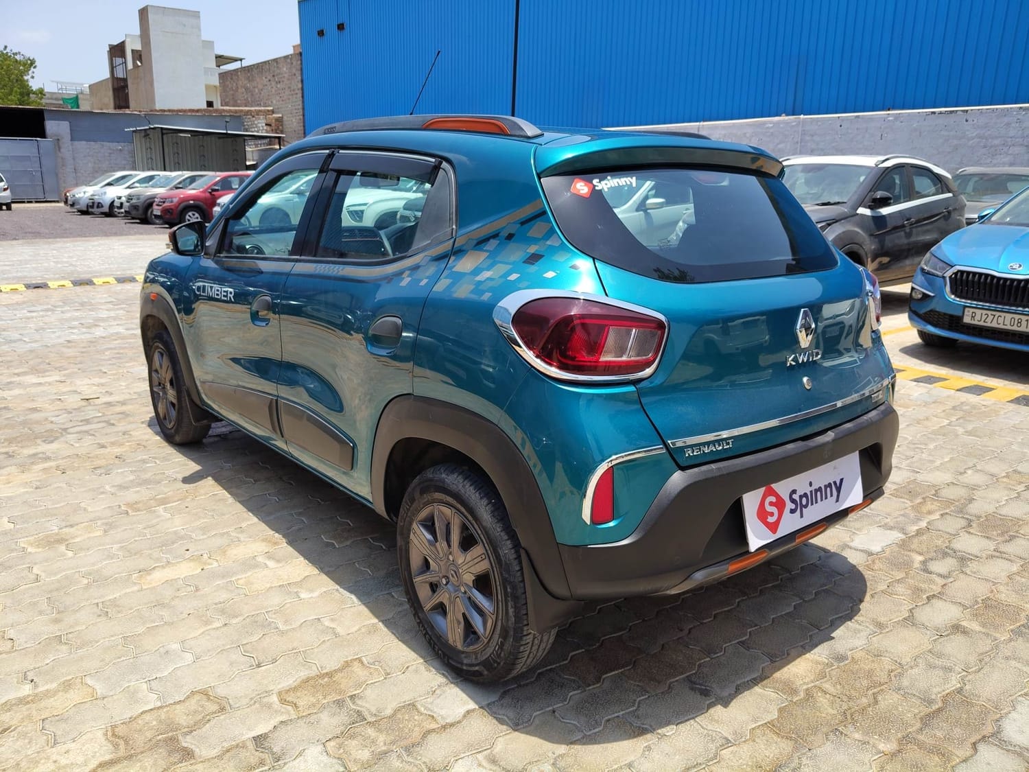 View 2022 Renault Kwid Climber (O) Easy-R Image 3 Used 2022 Renault Kwid Climber (O) Easy-R Image 3