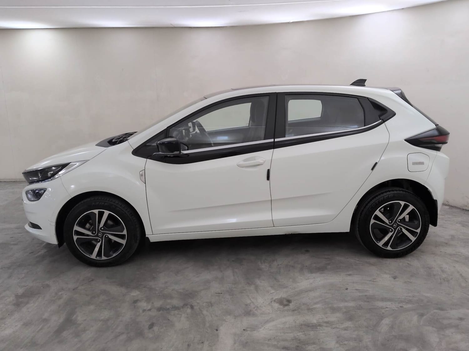 Used 2023 Tata Altroz Used 2023 Tata Altroz