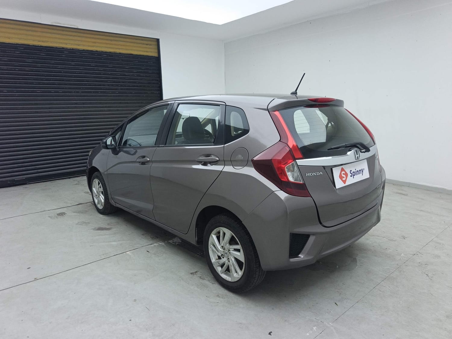View 2016 Honda Jazz V CVT Petrol BS IV Image 3 Used 2016 Honda Jazz V CVT Petrol BS IV Image 3
