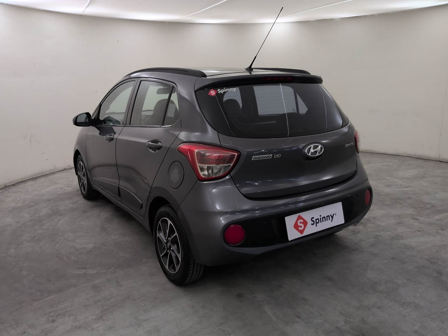 View 2018 Hyundai Grand i10 1.2 Sportz Petrol AT Image 3 Used 2018 Hyundai Grand i10 1.2 Sportz Petrol AT Image 3