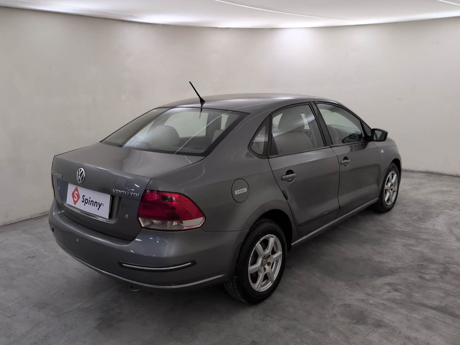 View 2013 Volkswagen Vento Highline Diesel Image 5 Used 2013 Volkswagen Vento Highline Diesel Image 5