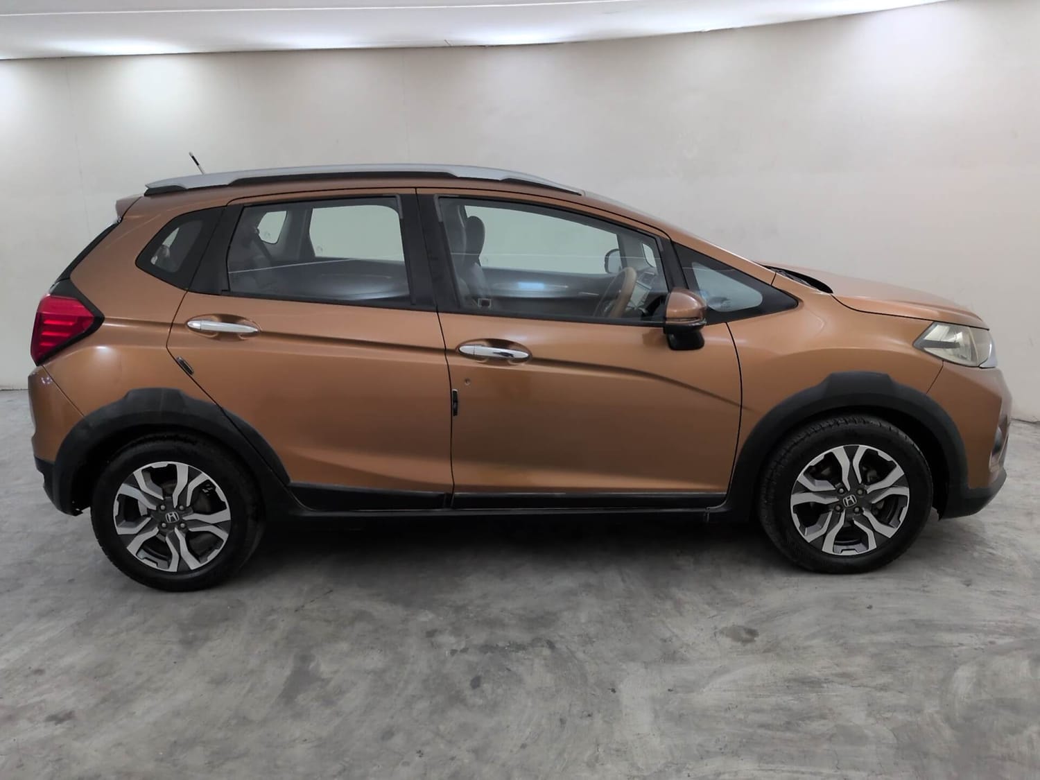 View 2017 Honda WR-V VX MT Petrol Image 6 Used 2017 Honda WR-V VX MT Petrol Image 6