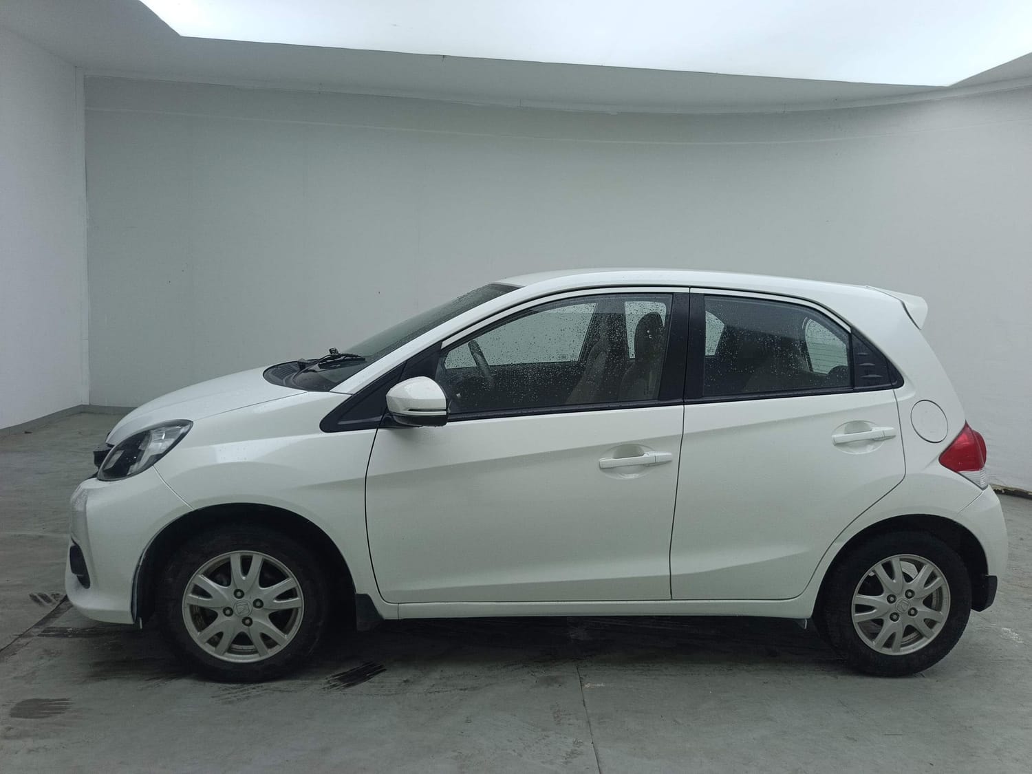 View 2018 Honda Brio VX MT Petrol Image 2 Used 2018 Honda Brio VX MT Petrol Image 2