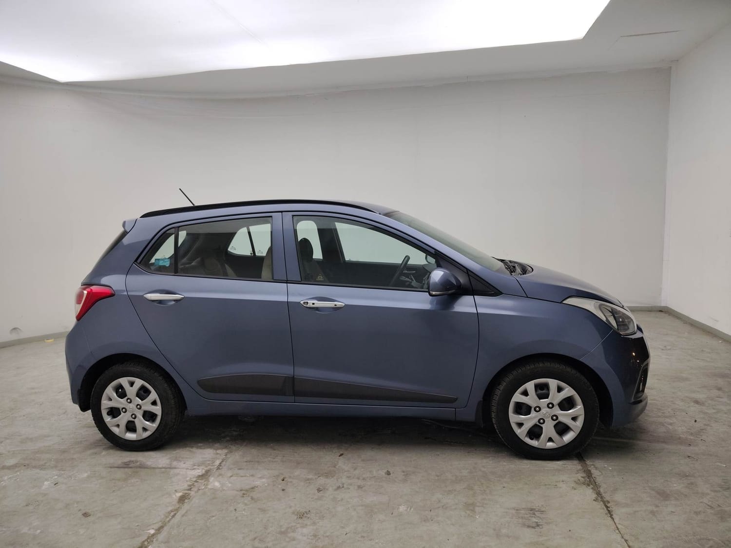 View 2014 Hyundai Grand i10 Sportz 1.2 Kappa Image 6 Used 2014 Hyundai Grand i10 Sportz 1.2 Kappa Image 6