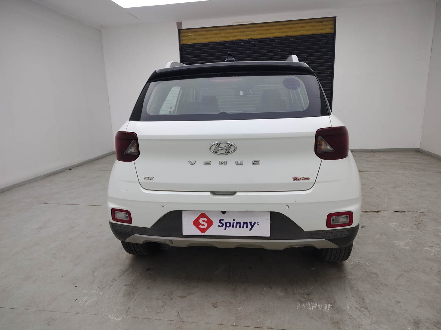 View 2020 Hyundai Venue SX (O) 1.0 Petrol Dual Tone Image 4 Used 2020 Hyundai Venue SX (O) 1.0 Petrol Dual Tone Image 4