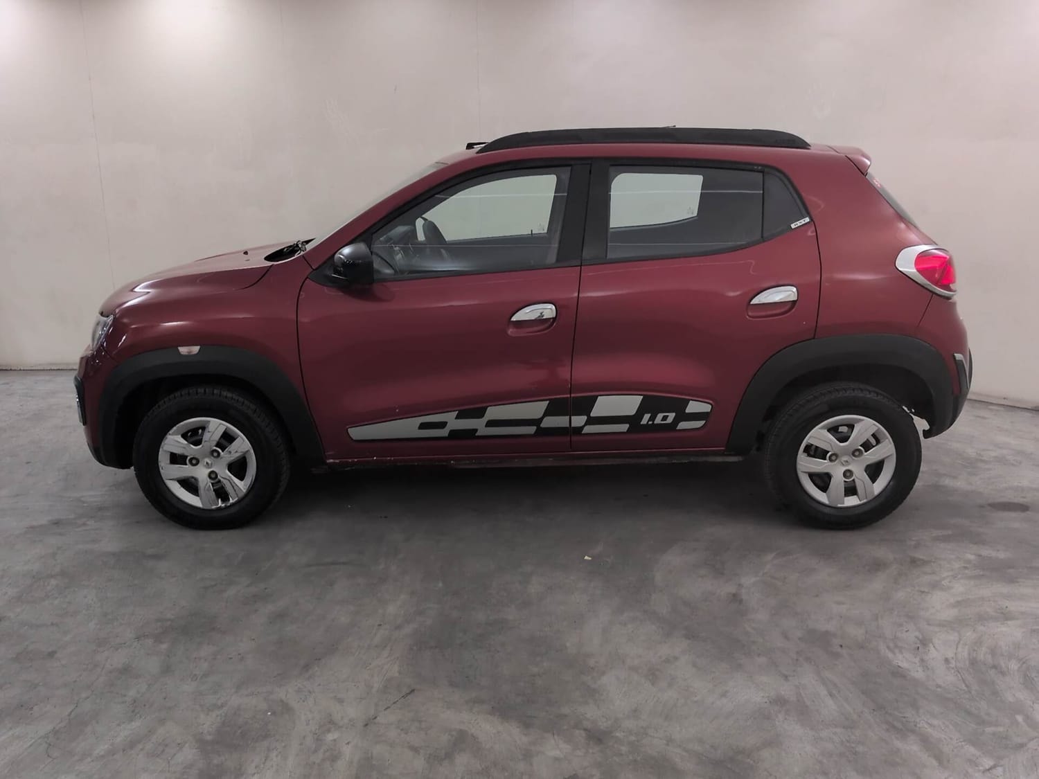 View 2017 Renault Kwid RXT 1.0 BS IV Image 2 Used 2017 Renault Kwid RXT 1.0 BS IV Image 2