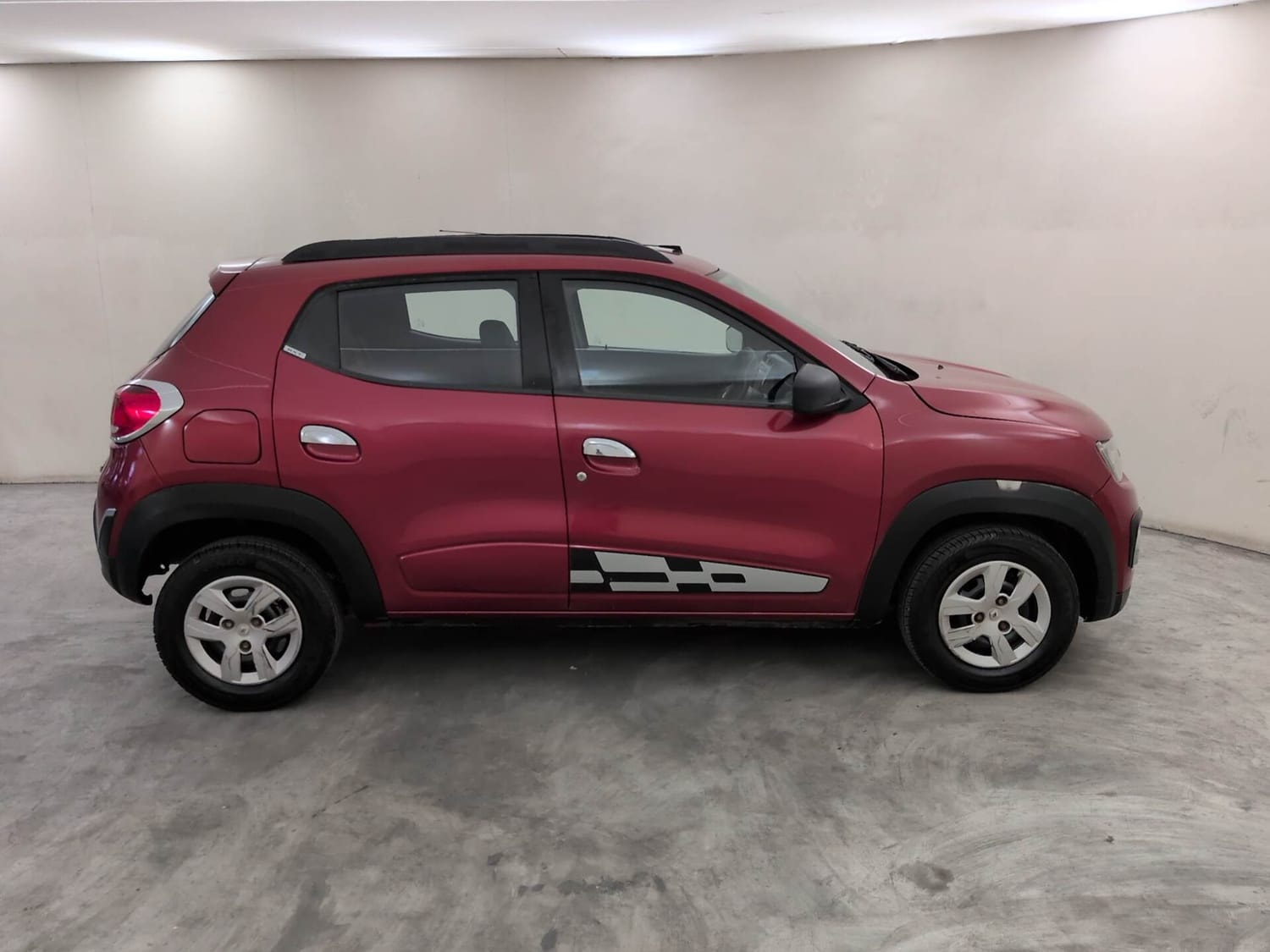 View 2017 Renault Kwid RXT 1.0 BS IV Image 6 Used 2017 Renault Kwid RXT 1.0 BS IV Image 6