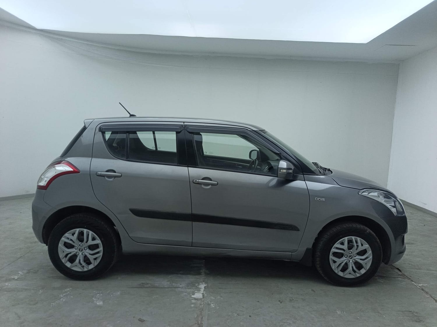 View 2013 Maruti Suzuki Swift VDI Image 6 Used 2013 Maruti Suzuki Swift VDI Image 6