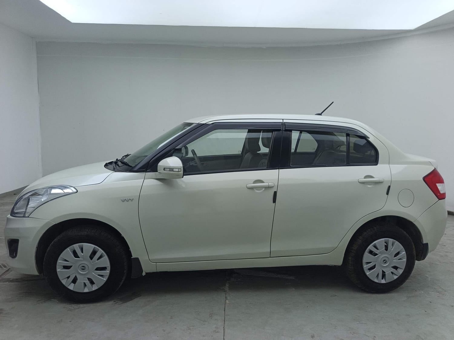 View 2012 Maruti Suzuki Swift DZire VXI Image 2 Used 2012 Maruti Suzuki Swift DZire VXI Image 2