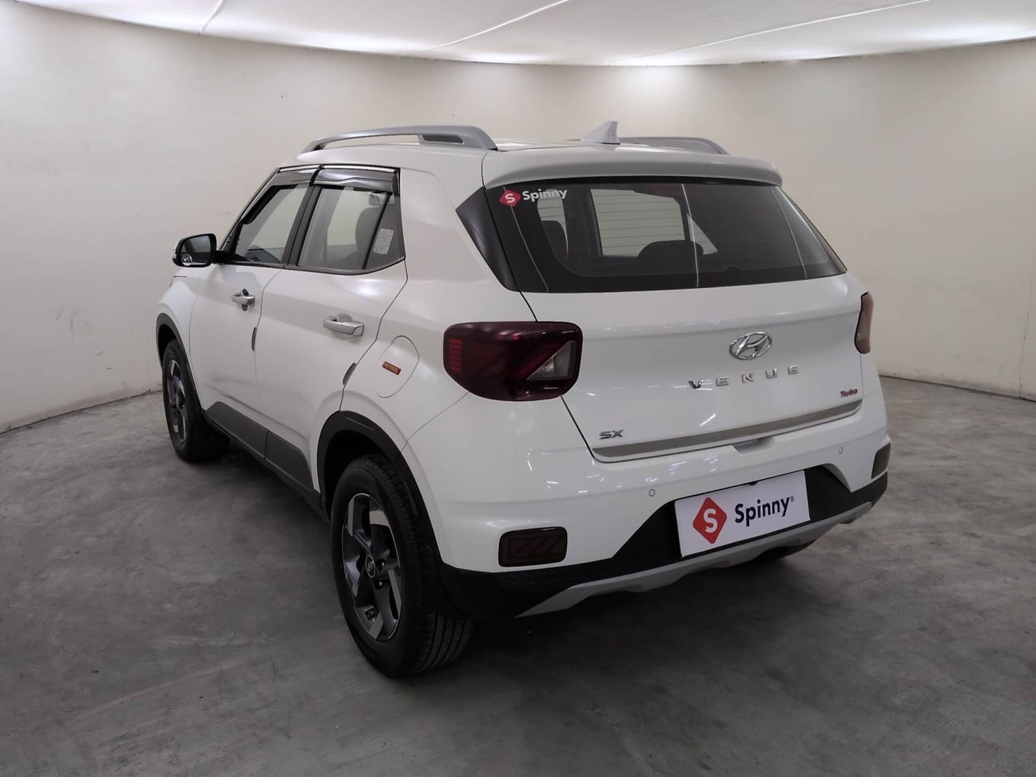 View 2022 Hyundai Venue SX Plus 1.0 Petrol AT Image 3 Used 2022 Hyundai Venue SX Plus 1.0 Petrol AT Image 3