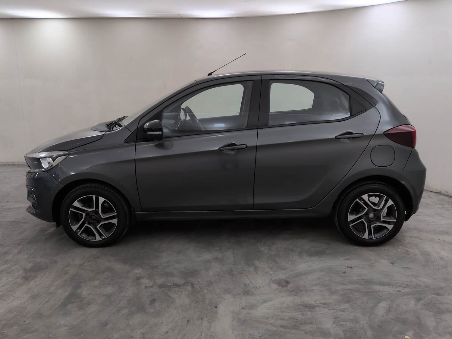 Used 2021 Tata Tiago Used 2021 Tata Tiago