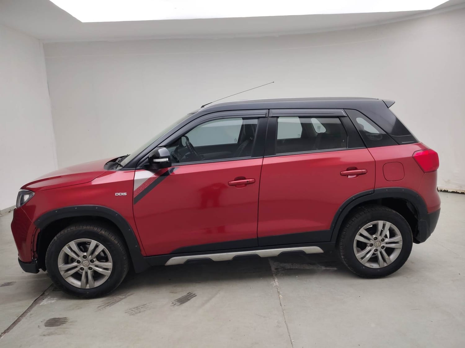 View 2017 Maruti Suzuki Vitara Brezza ZDi Plus (Dual Tone) Image 2 Used 2017 Maruti Suzuki Vitara Brezza ZDi Plus (Dual Tone) Image 2