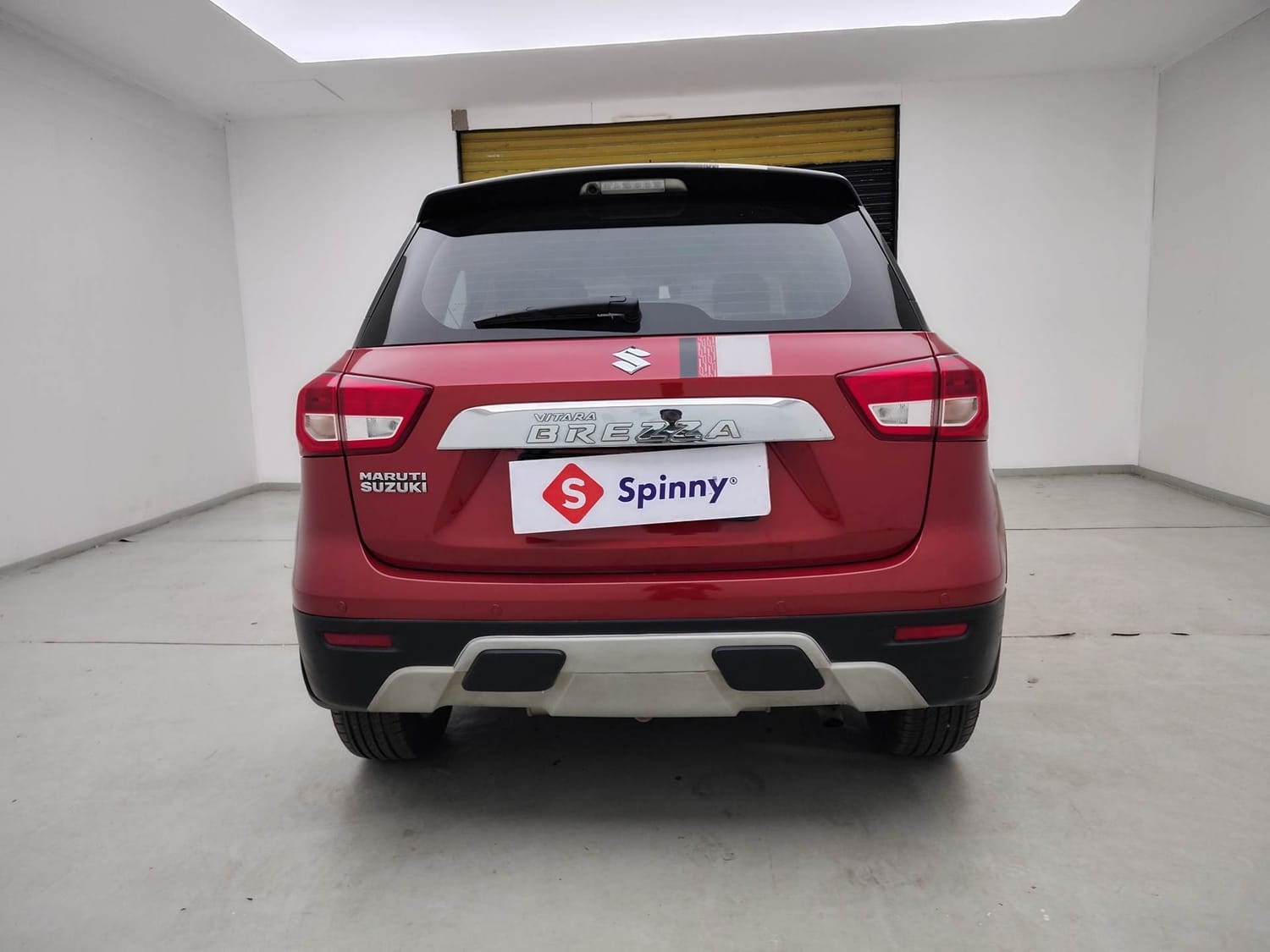 View 2017 Maruti Suzuki Vitara Brezza ZDi Plus (Dual Tone) Image 4 Used 2017 Maruti Suzuki Vitara Brezza ZDi Plus (Dual Tone) Image 4