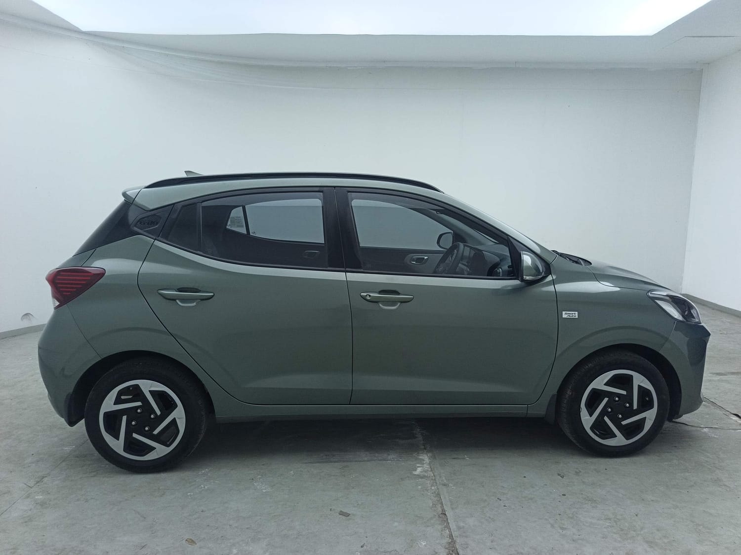 View 2023 Hyundai Grand i10 Nios Sportz Petrol AMT Image 6 Used 2023 Hyundai Grand i10 Nios Sportz Petrol AMT Image 6