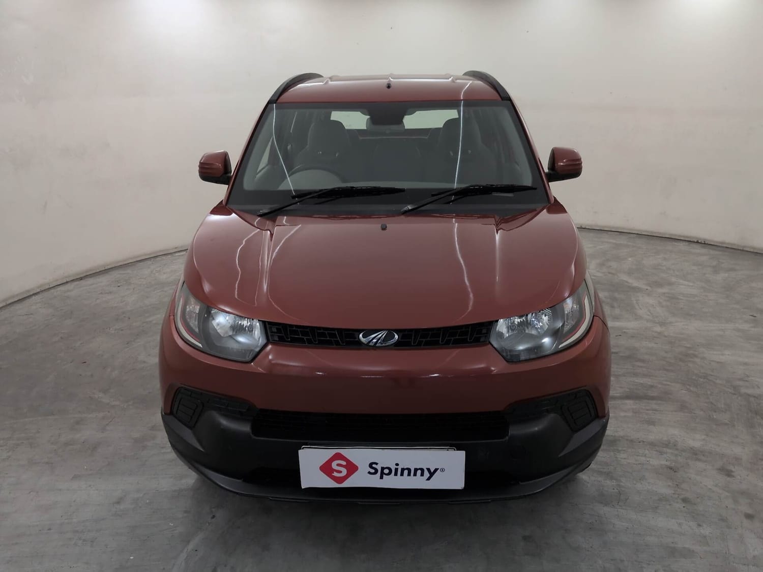 View 2016 Mahindra KUV100 K4 Plus Petrol 6 Seater BS IV Image 8 Used 2016 Mahindra KUV100 K4 Plus Petrol 6 Seater BS IV Image 8