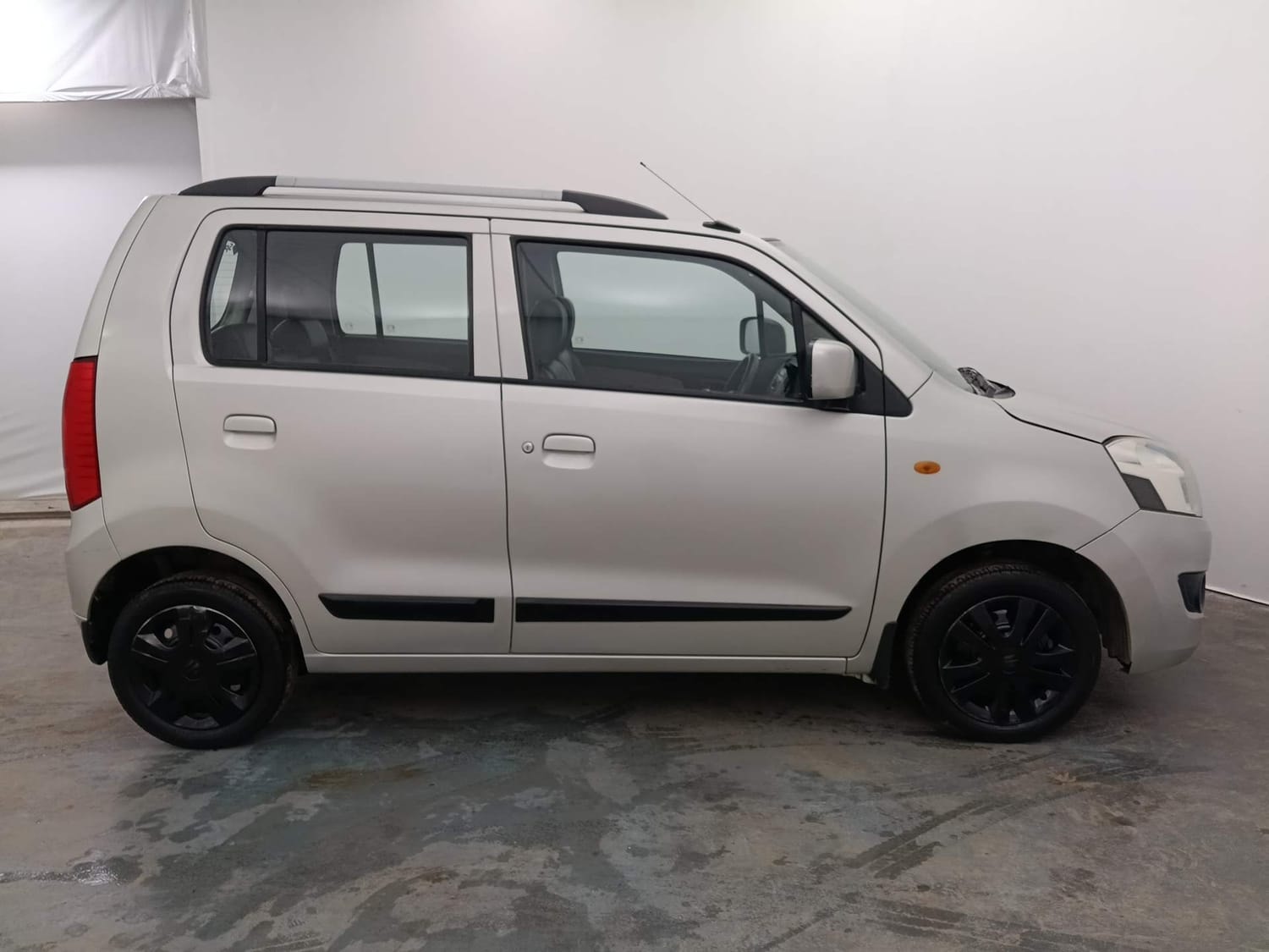 View 2018 Maruti Suzuki Wagon R VXI 1.0 Image 6 Used 2018 Maruti Suzuki Wagon R VXI 1.0 Image 6
