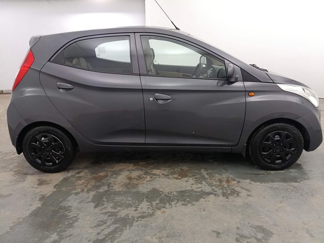 View Hyundai EON Image 6 Used Hyundai EON Image 6