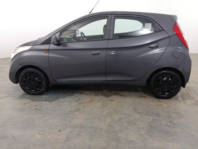 View Hyundai EON Image 2 Used Hyundai EON Image 2