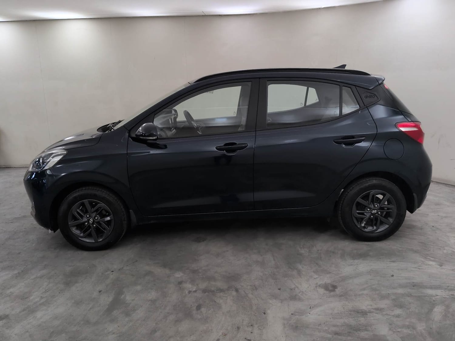 View 2022 Hyundai Grand i10 Nios Sportz Petrol AMT Image 2 Used 2022 Hyundai Grand i10 Nios Sportz Petrol AMT Image 2