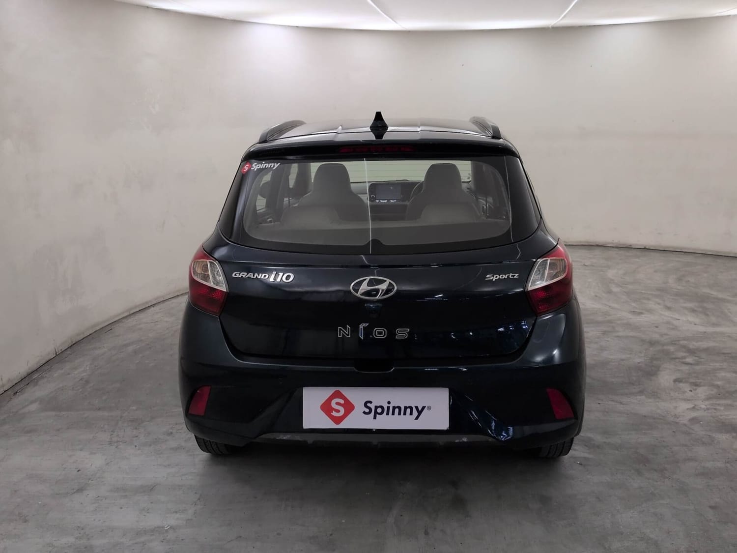 View 2022 Hyundai Grand i10 Nios Sportz Petrol AMT Image 4 Used 2022 Hyundai Grand i10 Nios Sportz Petrol AMT Image 4