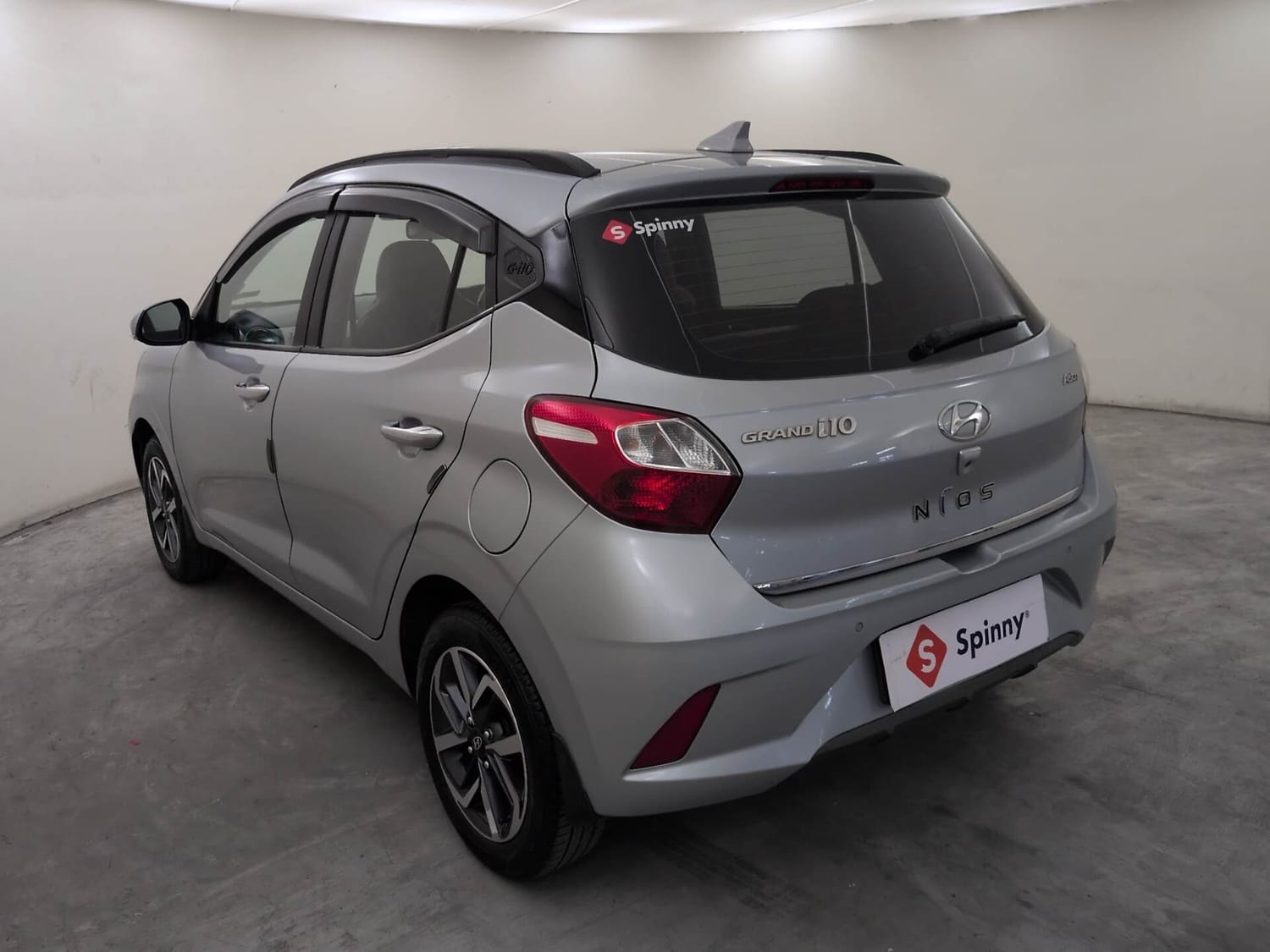 View 2022 Hyundai Grand i10 Nios Asta Petrol AMT Image 3 Used 2022 Hyundai Grand i10 Nios Asta Petrol AMT Image 3