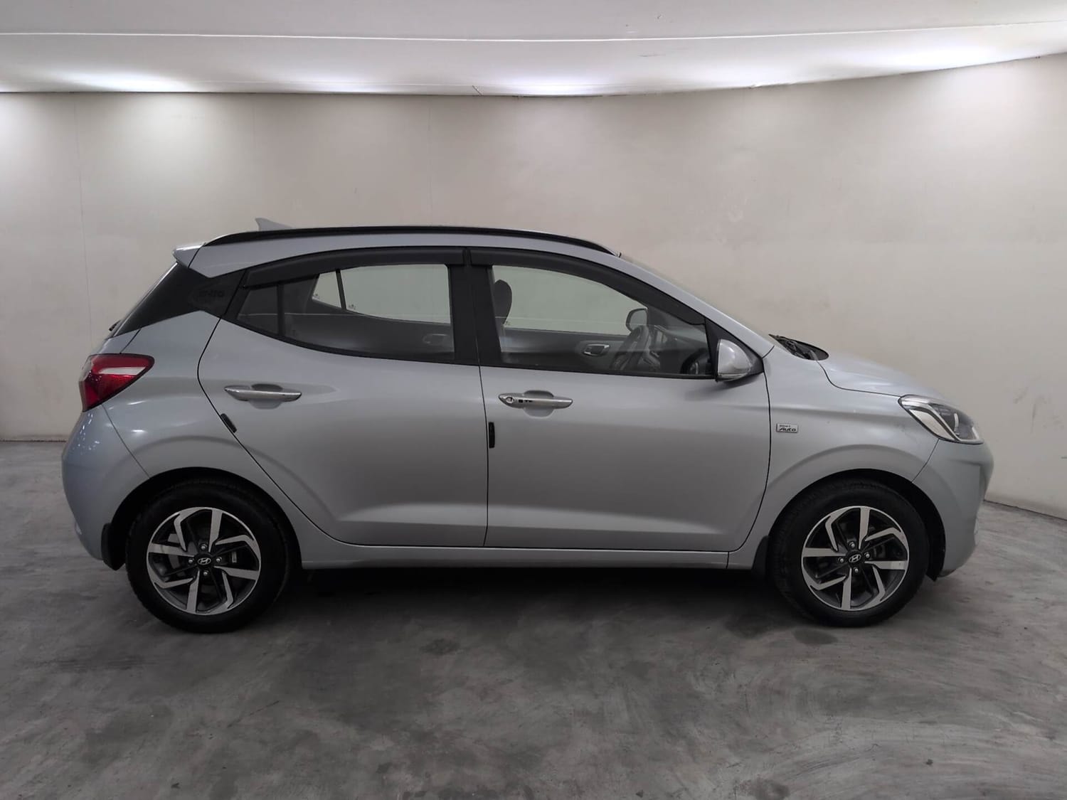 View 2022 Hyundai Grand i10 Nios Asta Petrol AMT Image 6 Used 2022 Hyundai Grand i10 Nios Asta Petrol AMT Image 6