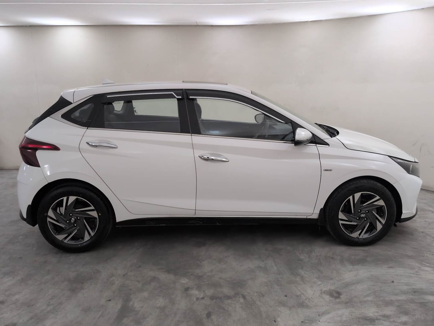 View 2023 Hyundai Elite i20 1.0 Asta Option DCT Petrol Image 6 Used 2023 Hyundai Elite i20 1.0 Asta Option DCT Petrol Image 6