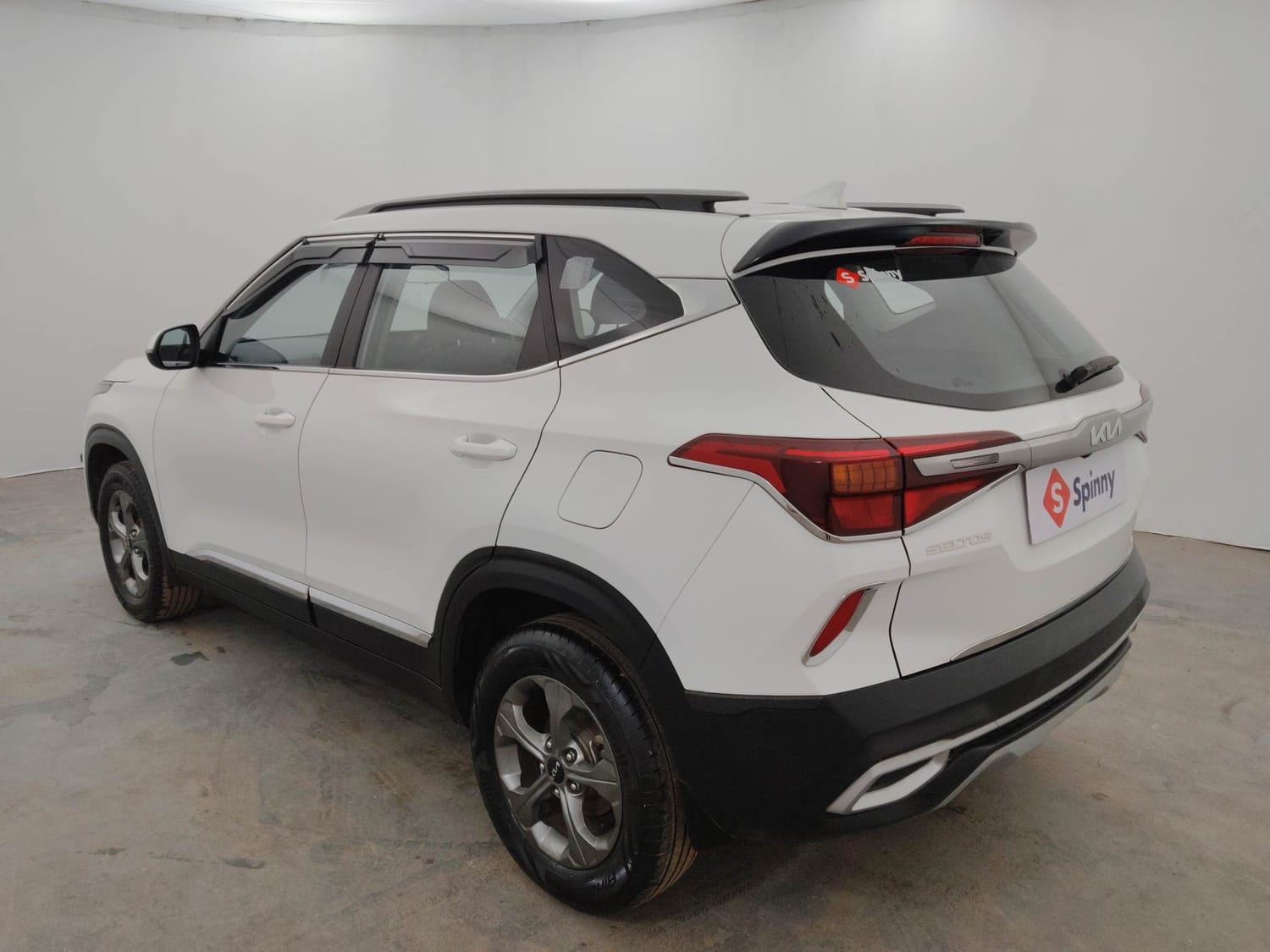 View 2022 Kia Seltos Smartstream G1.5 6MT HTK Plus Image 3 Used 2022 Kia Seltos Smartstream G1.5 6MT HTK Plus Image 3