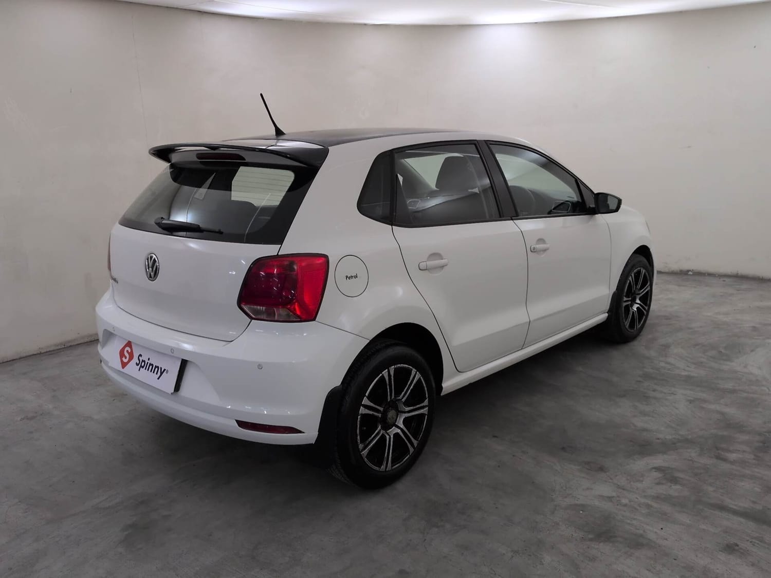 View 2018 Volkswagen Polo 1.0 L MPI Highline Plus Petrol Image 5 Used 2018 Volkswagen Polo 1.0 L MPI Highline Plus Petrol Image 5