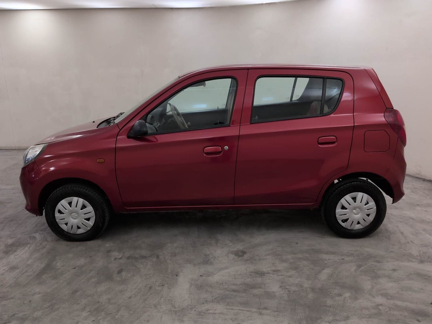 View 2016 Ashok Leyland Stile LE Image 2 Used 2016 Ashok Leyland Stile LE Image 2