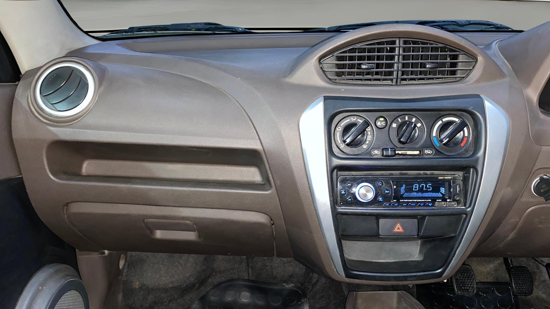 View 2012 Maruti Suzuki Alto 800 LX Image 17 Used 2012 Maruti Suzuki Alto 800 LX Image 17