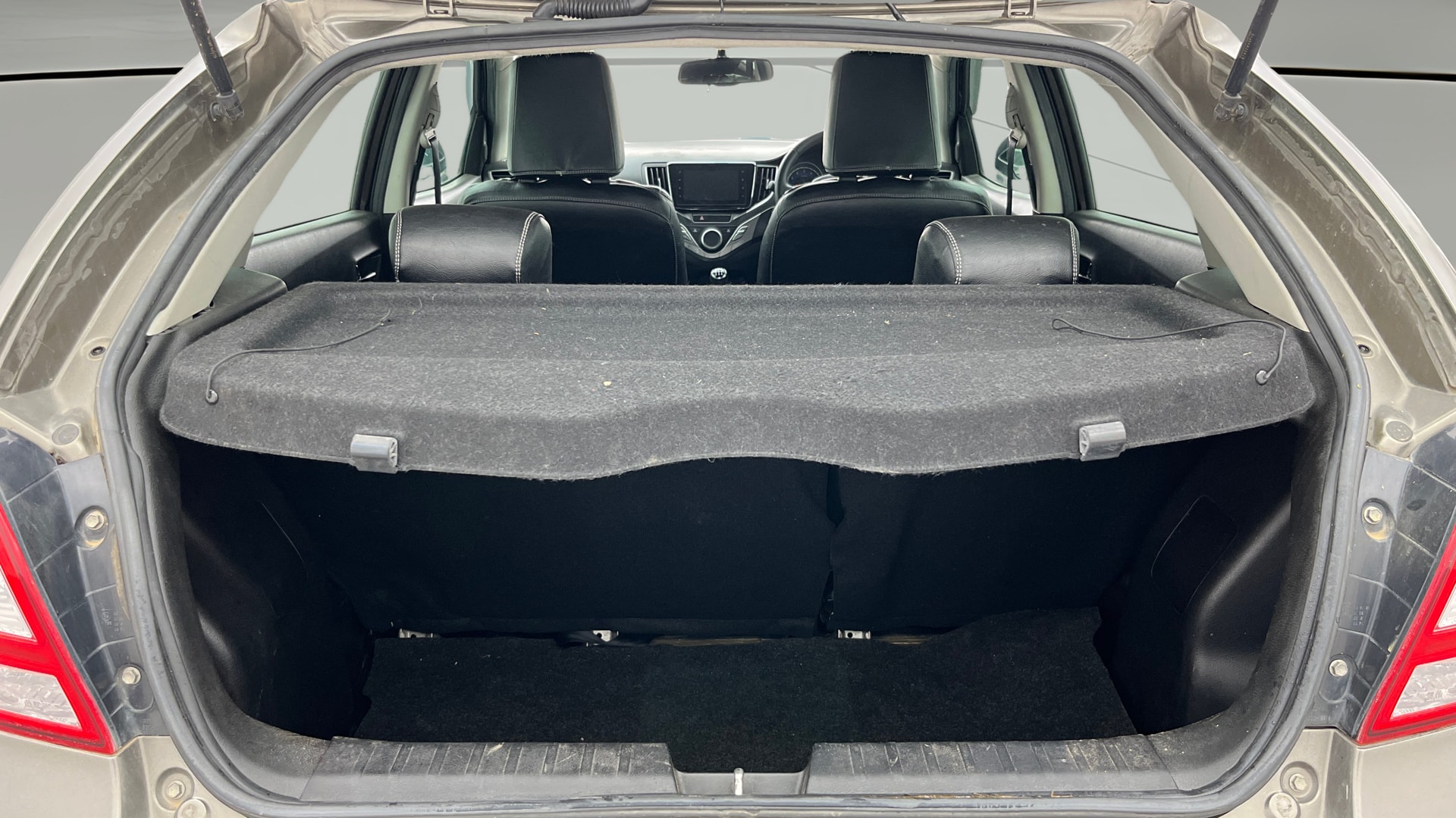 View 2019 Maruti Suzuki 1000 Base Variant Image 40 Used 2019 Maruti Suzuki 1000 Base Variant Image 40