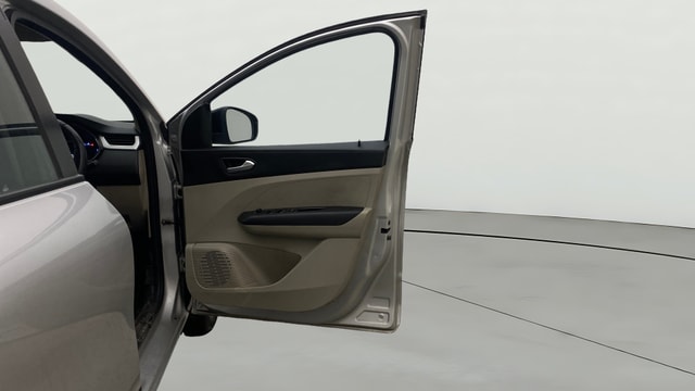 View Renault Triber Image 47 Used Renault Triber Image 47