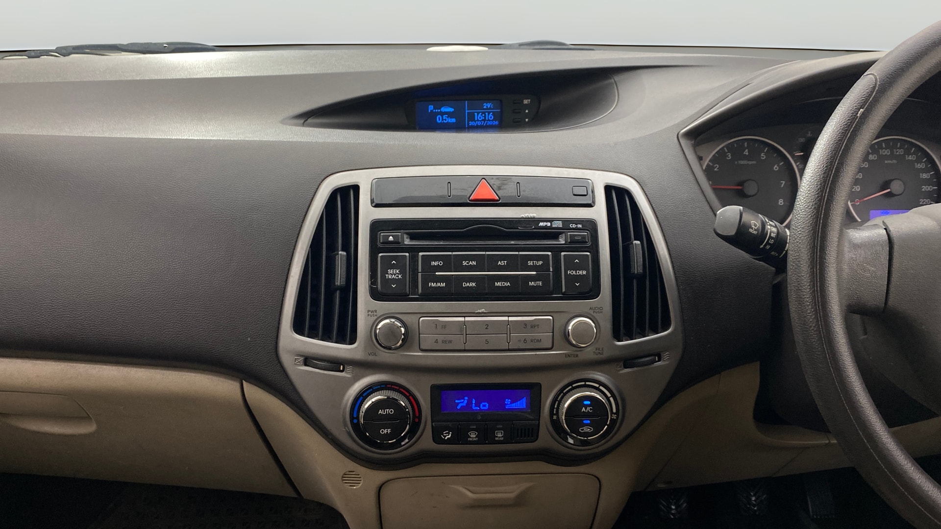 View 2014 Hyundai Elite i20 Magna 1.2 Image 17 Used 2014 Hyundai Elite i20 Magna 1.2 Image 17